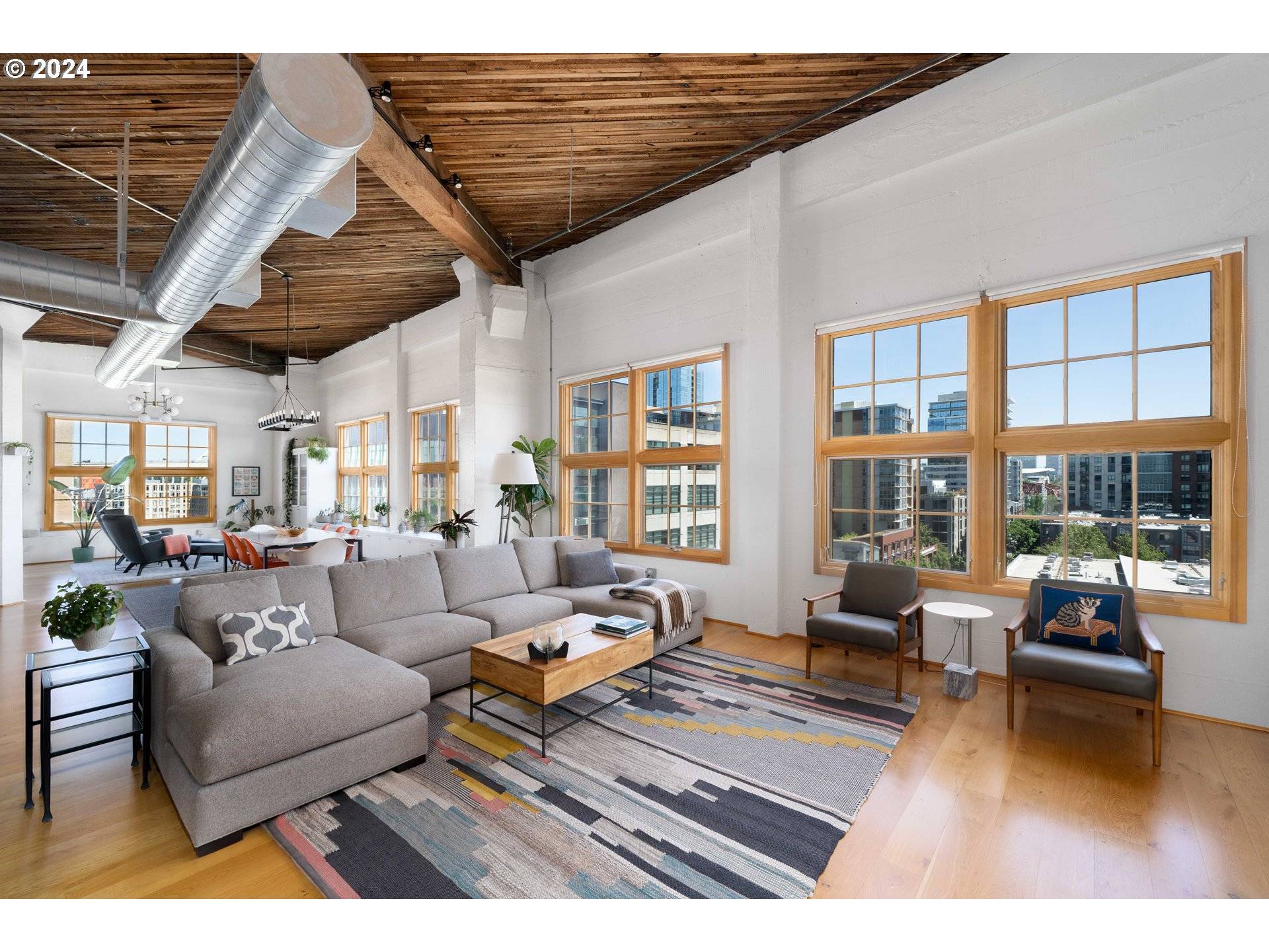 Portland, OR 97209,1420 NW LOVEJOY ST #703