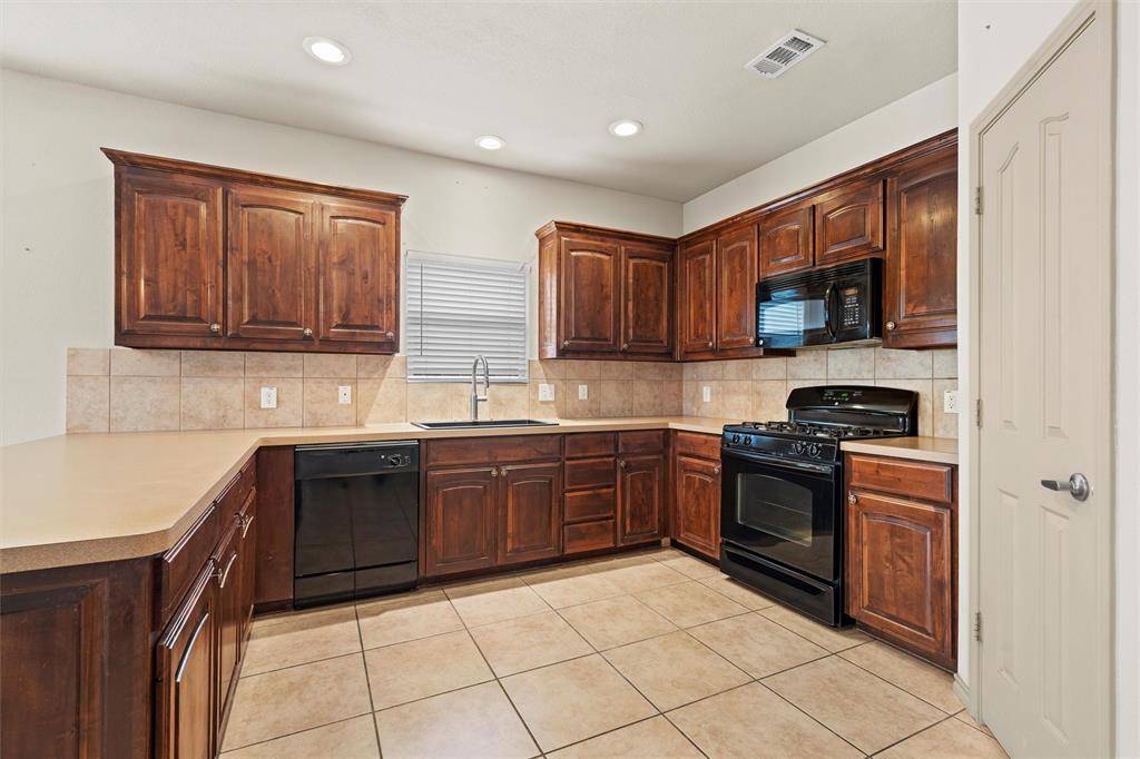 Fort Worth, TX 76179,5301 Austin Ridge Drive
