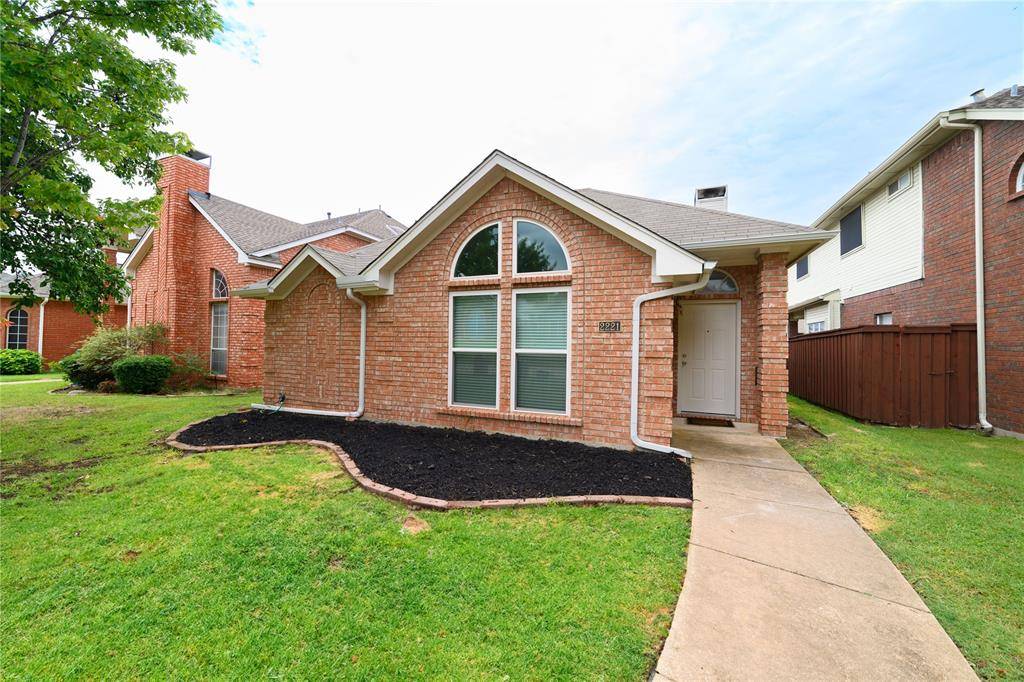 Carrollton, TX 75006,2221 Dallas Drive