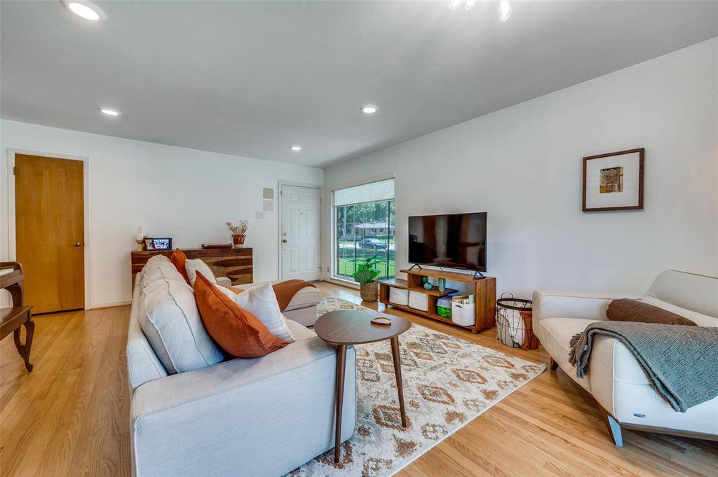 Dallas, TX 75214,7229 Lehigh Drive