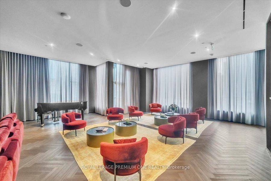 Toronto C02, ON M4W 1L2,11 Yorkville AVE #08