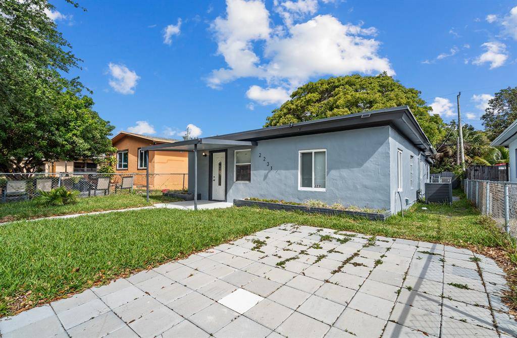 Hollywood, FL 33020,2231 Freedom St