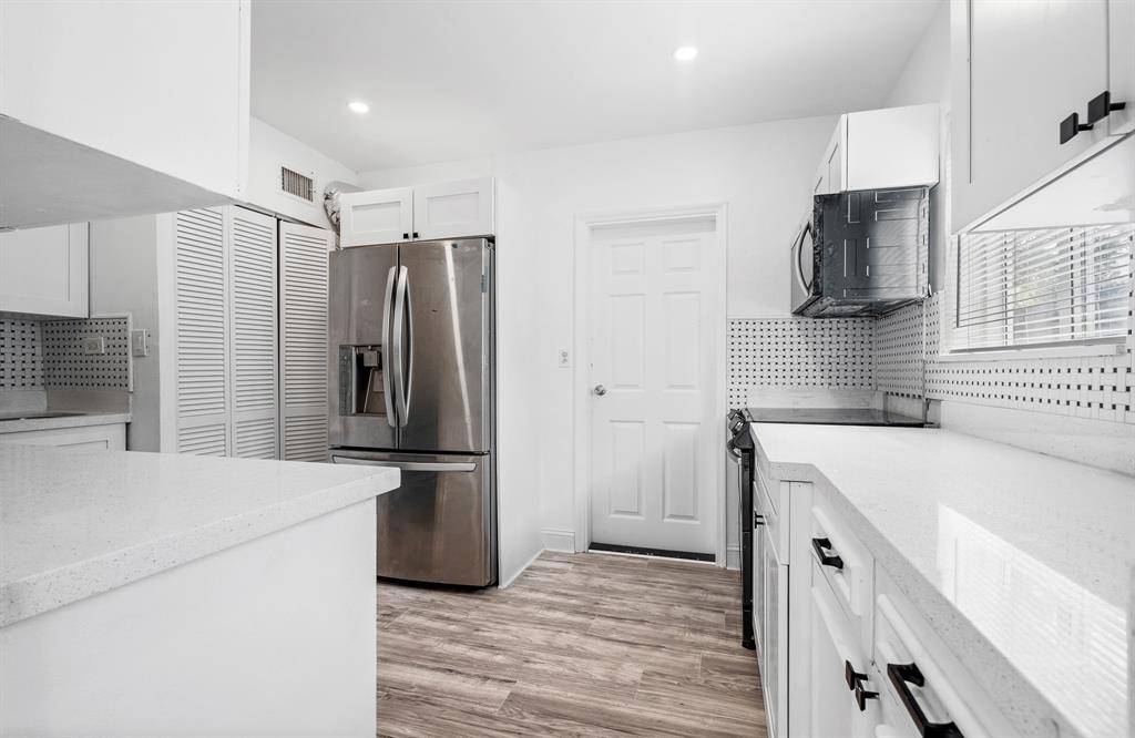 Hollywood, FL 33020,2231 Freedom St