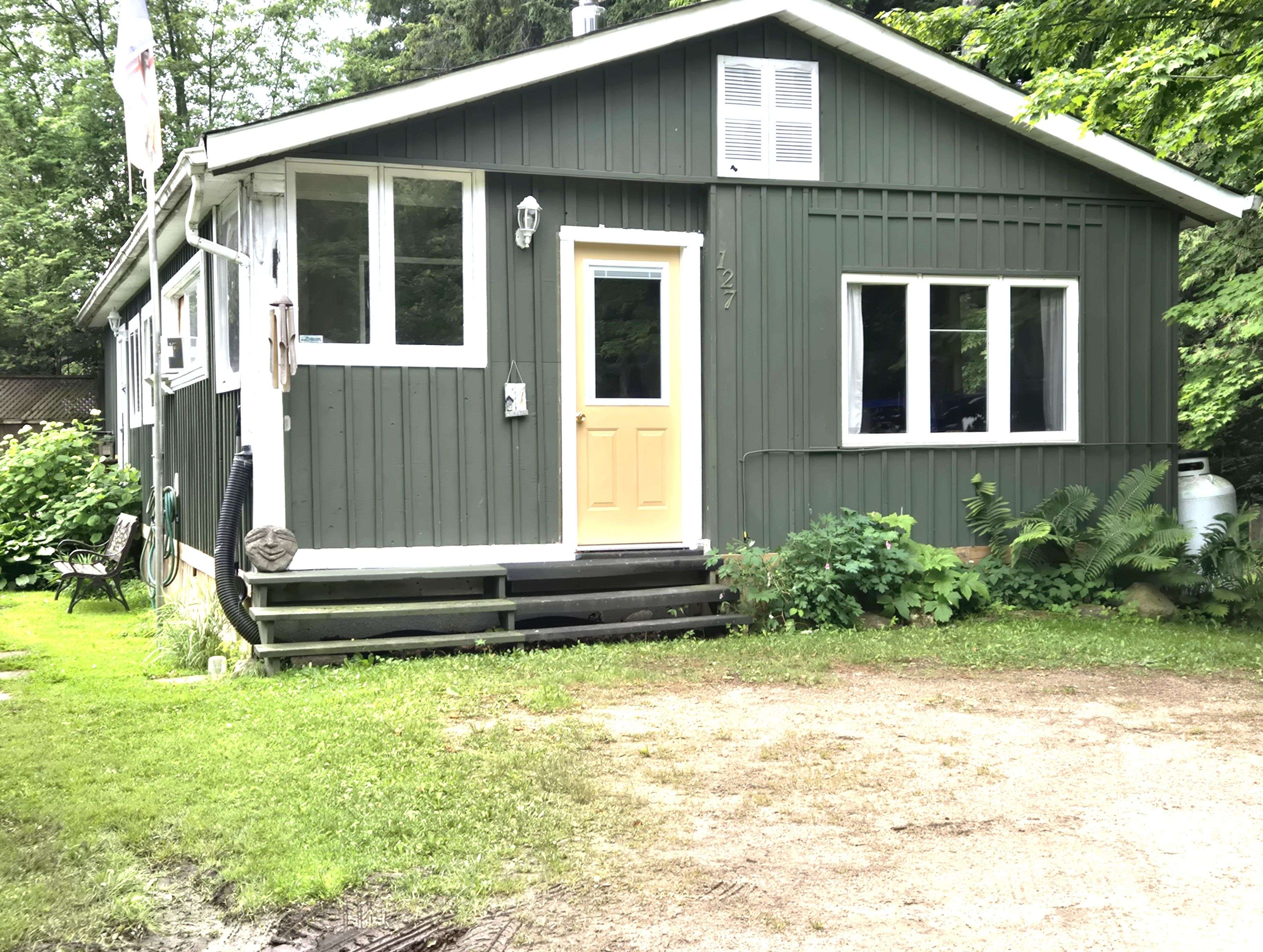 Centre Wellington, ON N1M 2W5,127 Cedar CRES