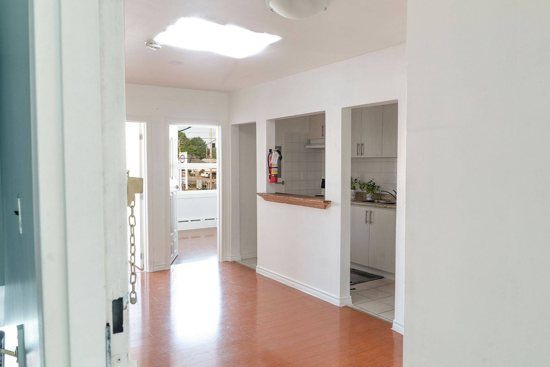 Toronto C13, ON M1R 1R4,1758 Victoria Park AVE #unit 2