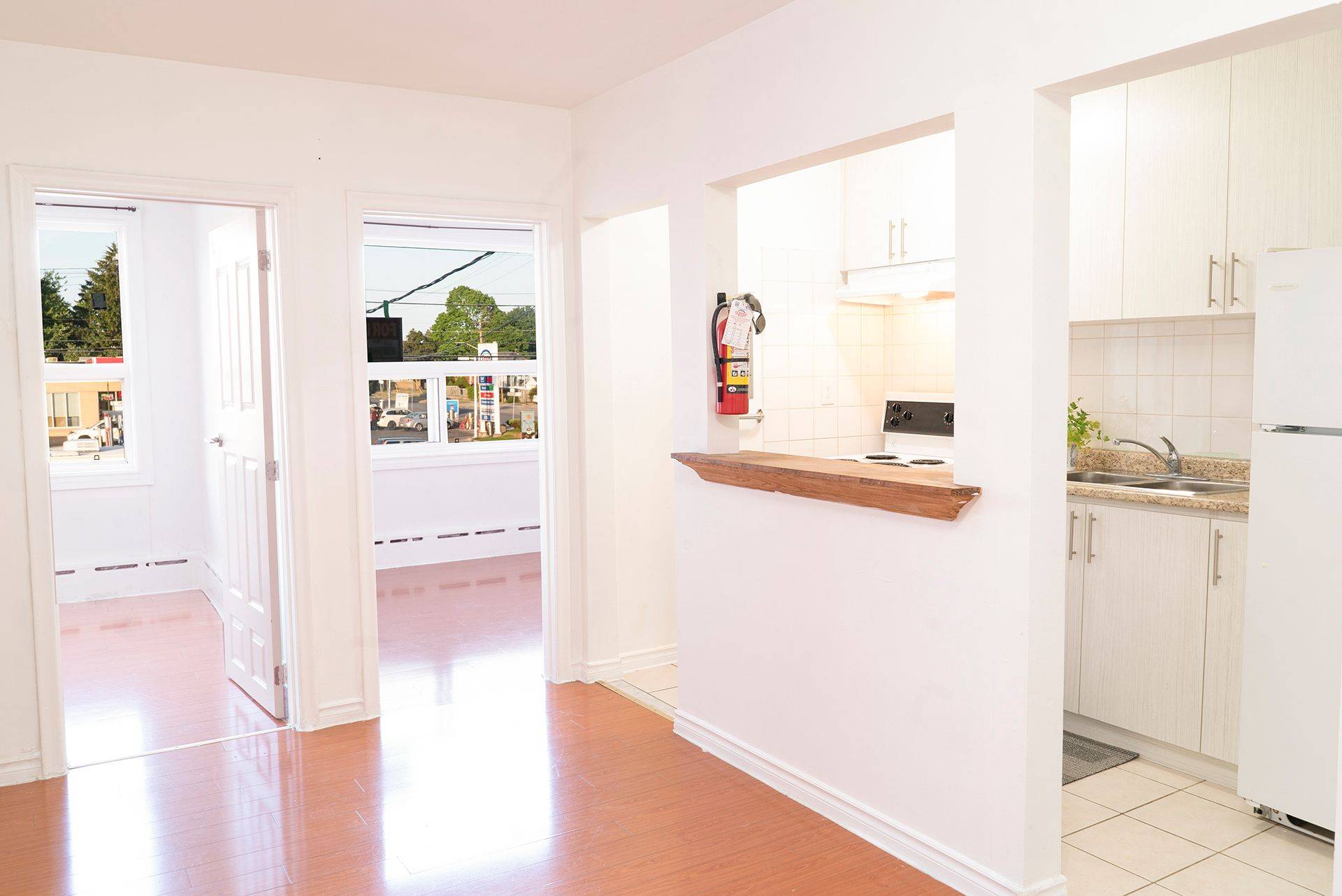 Toronto C13, ON M1R 1R4,1758 Victoria Park AVE #unit 2
