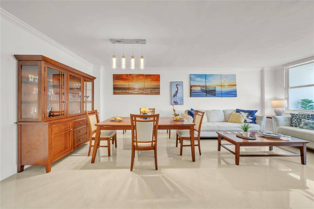 Hollywood, FL 33019,3725 S Ocean Dr #1220