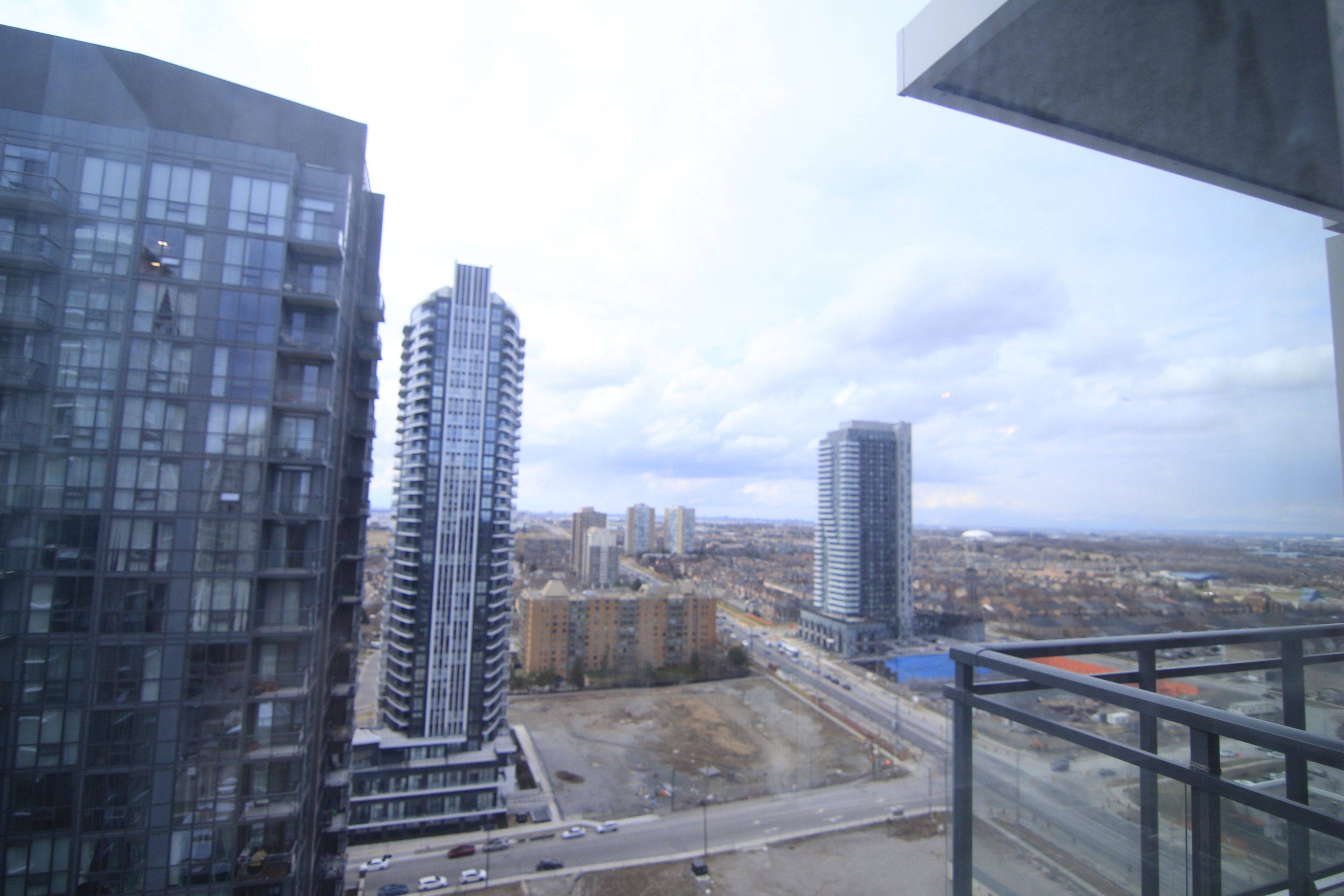 Mississauga, ON L5R 0E4,55 Eglinton AVE W #2102