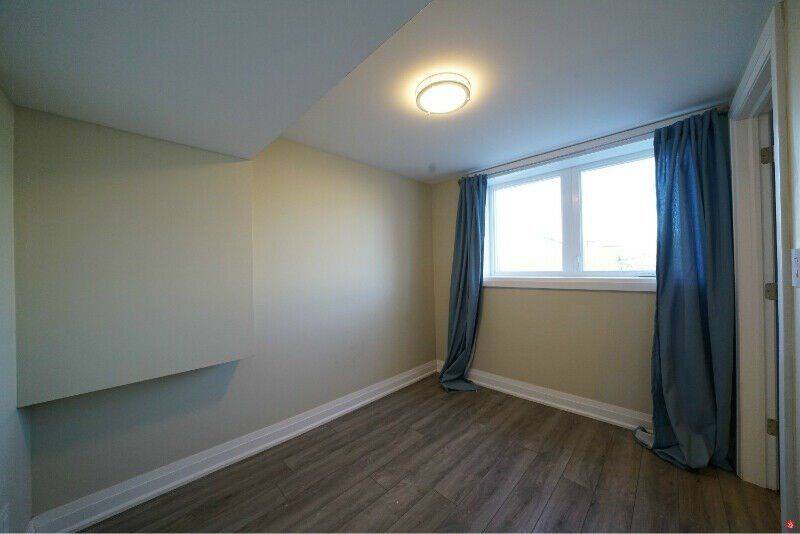 Oakville, ON L6K 2T2,390 Morden RD