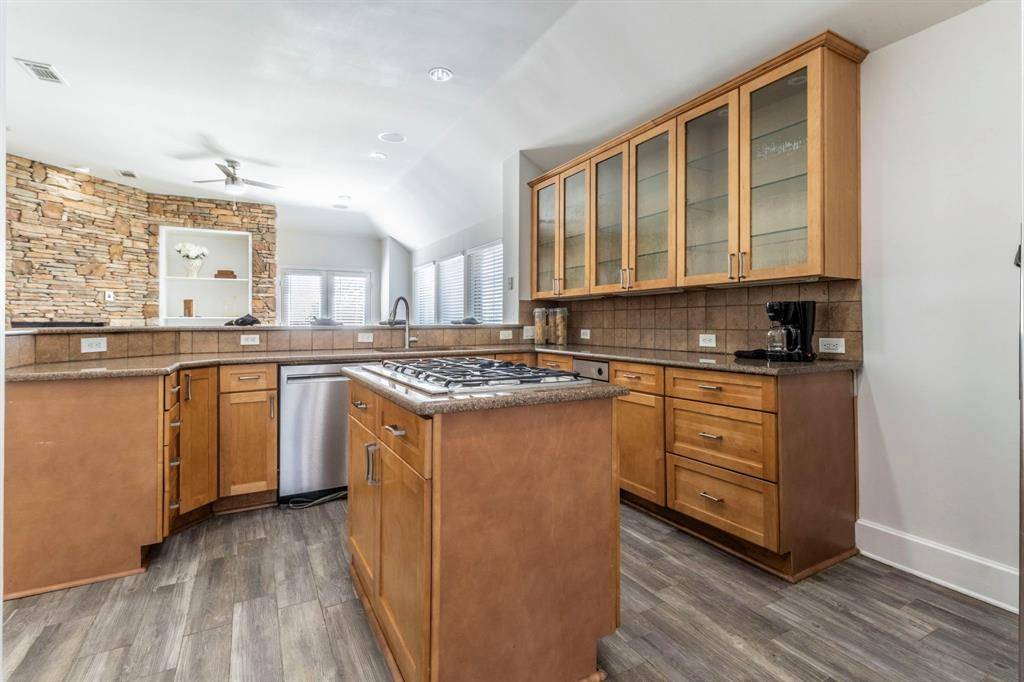 Irving, TX 75063,9300 Ponderosa Trail