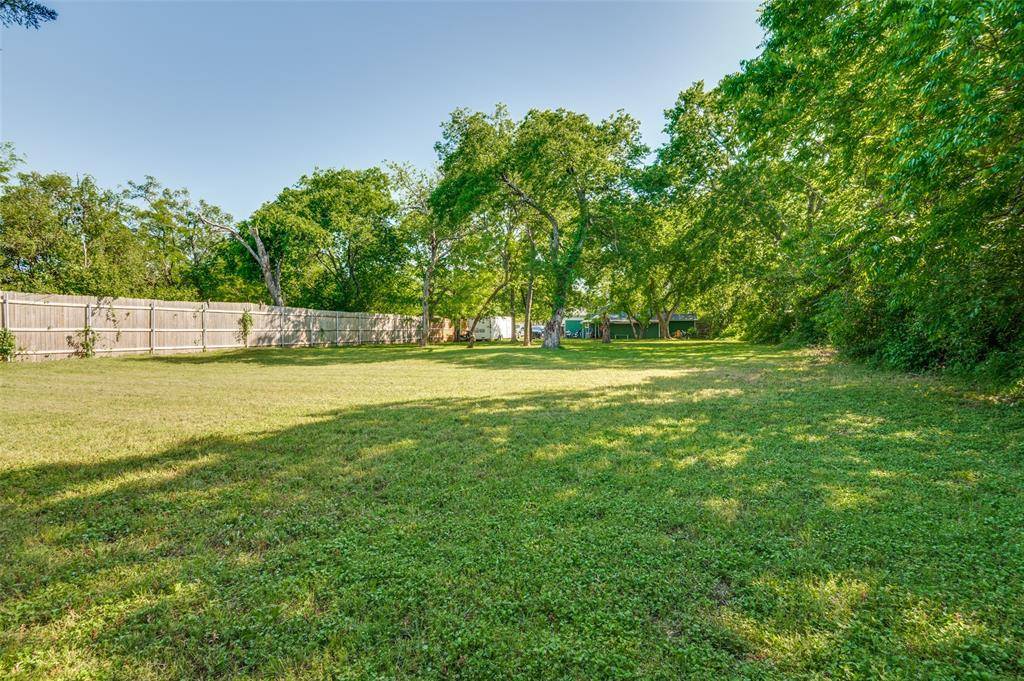 Waxahachie, TX 75165,411 E Ross Street