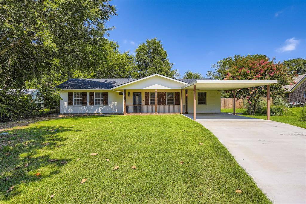 Granbury, TX 76048,625 E Bridge Street