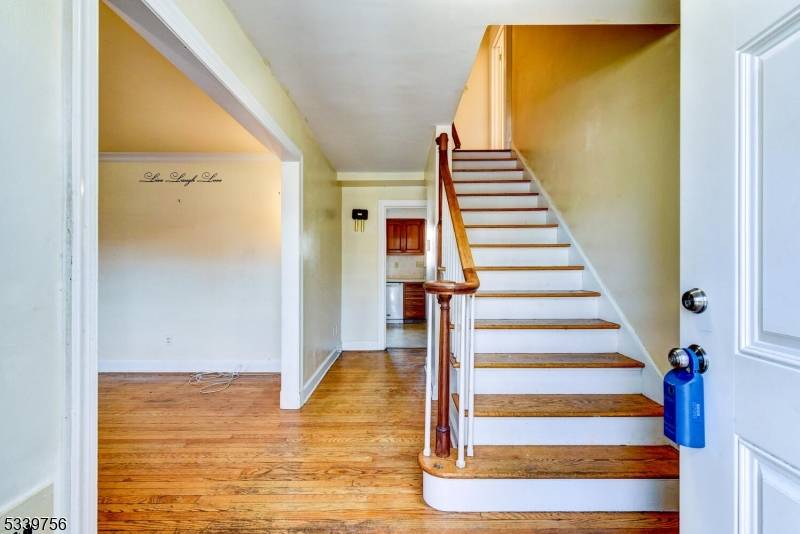 Somerville Boro, NJ 08876,68 Mountain Ave