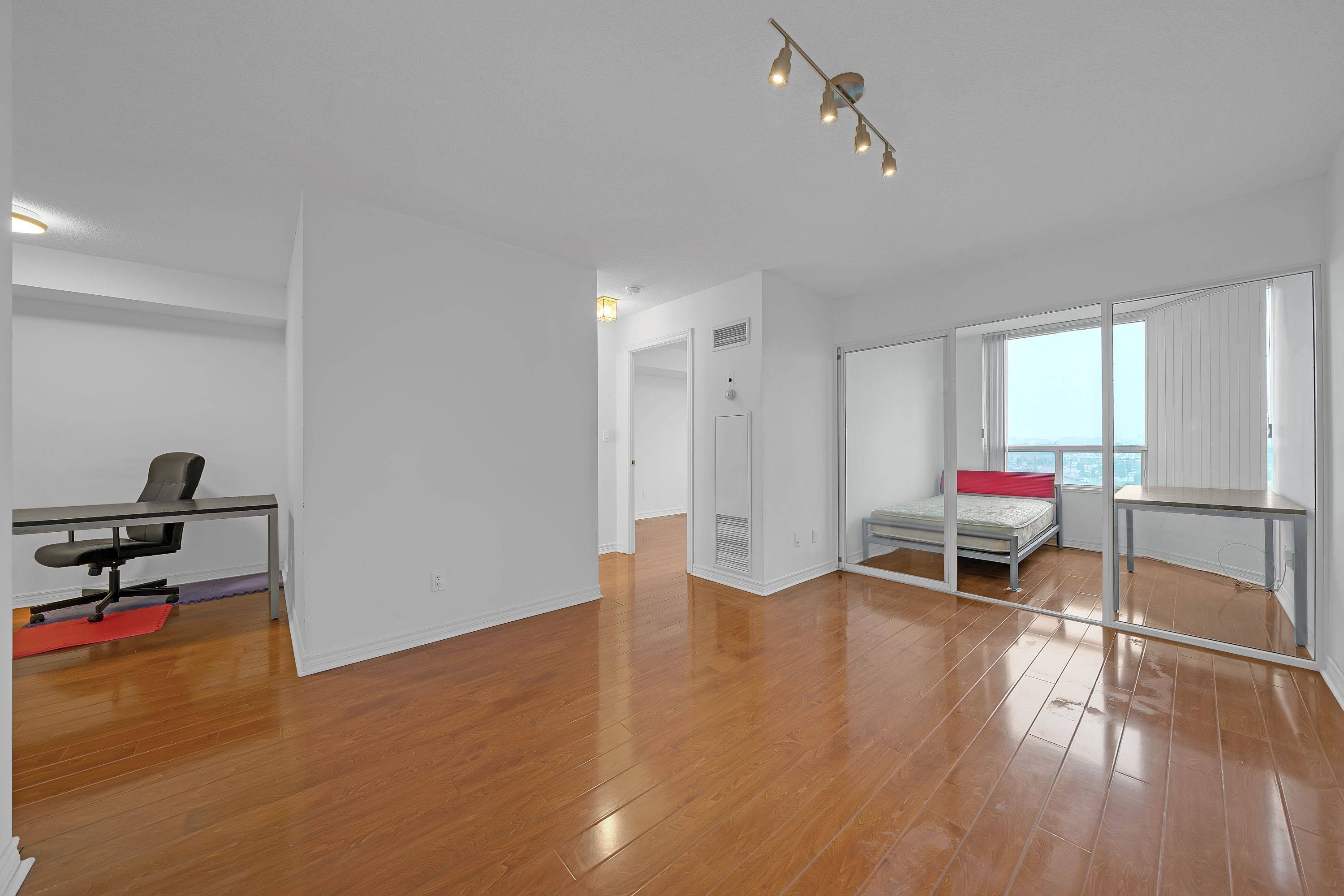 Toronto E09, ON M1H 3H3,68 Corporate DR #1037