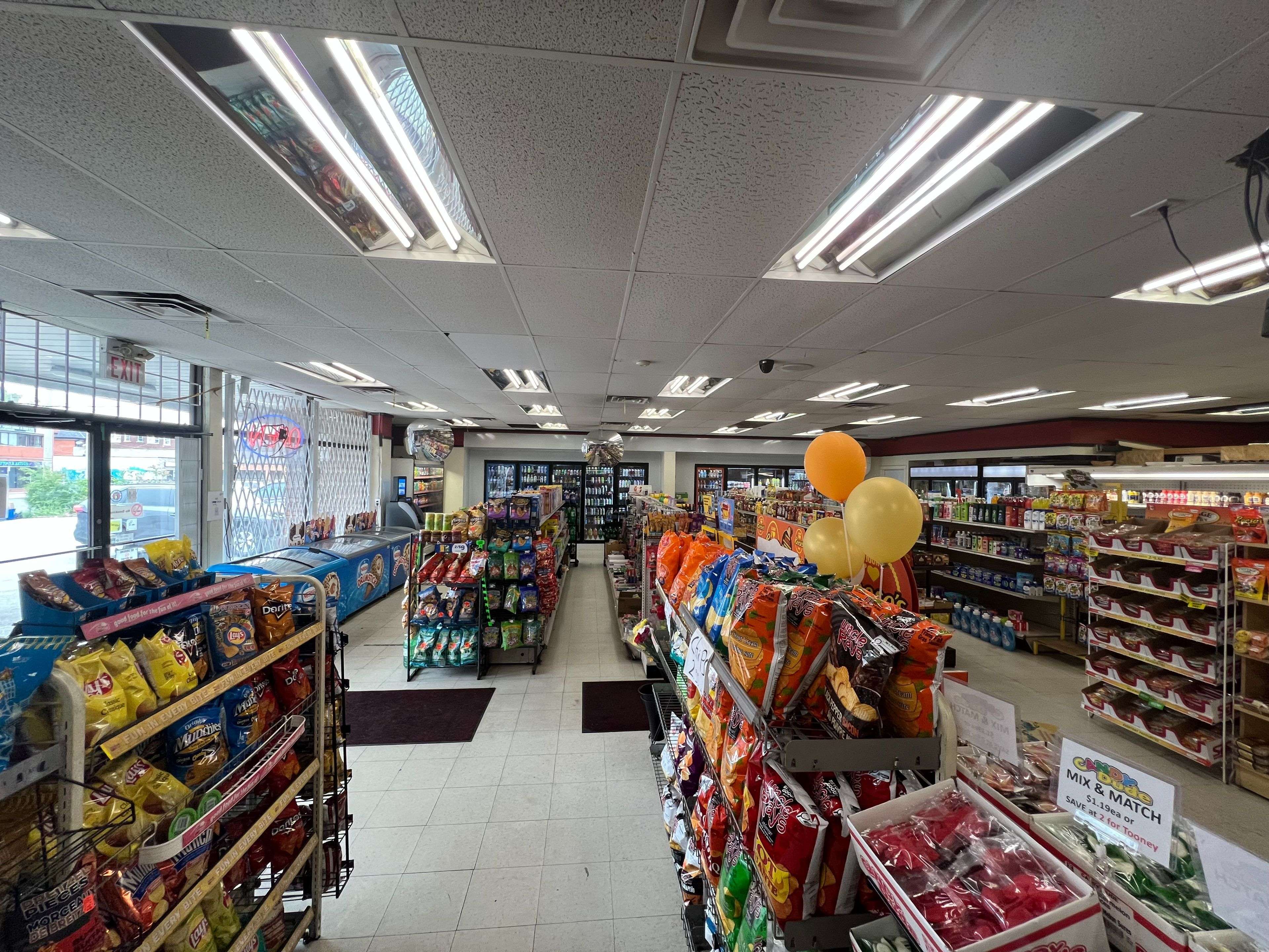 Hamilton, ON L8M 1B4,838 KING ST E