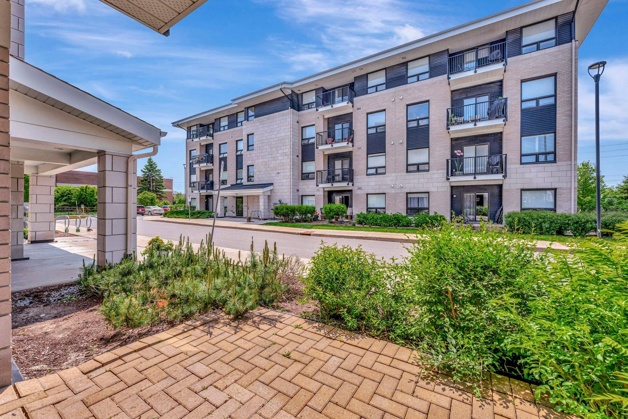 Hunt Club - South Keys And Area, ON K1G 4J1,225 Winterfell Private #106