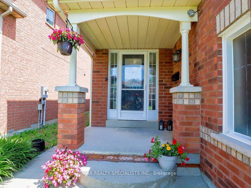 Brampton, ON L7A 1G4,10 Banington CRES
