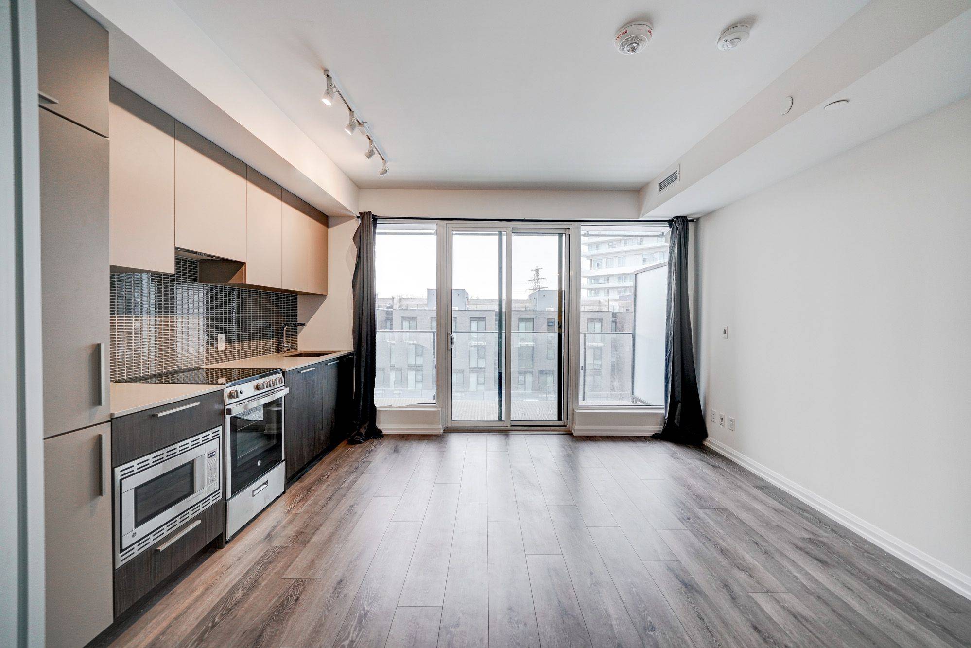 Toronto W08, ON M8X 0B1,4208 Dundas ST W #320