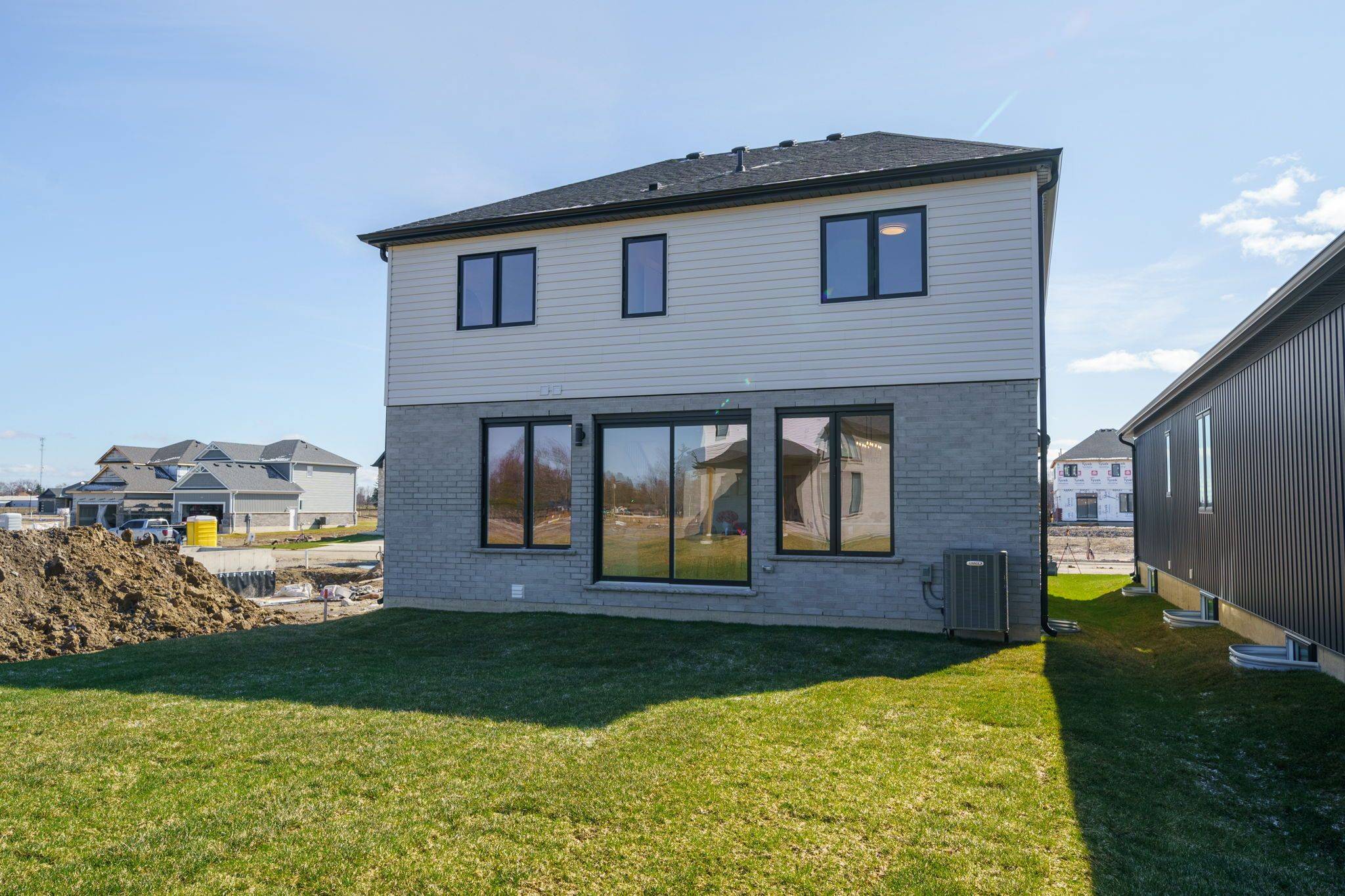 North Middlesex, ON N0M 1A0,15 Sheldabren ST