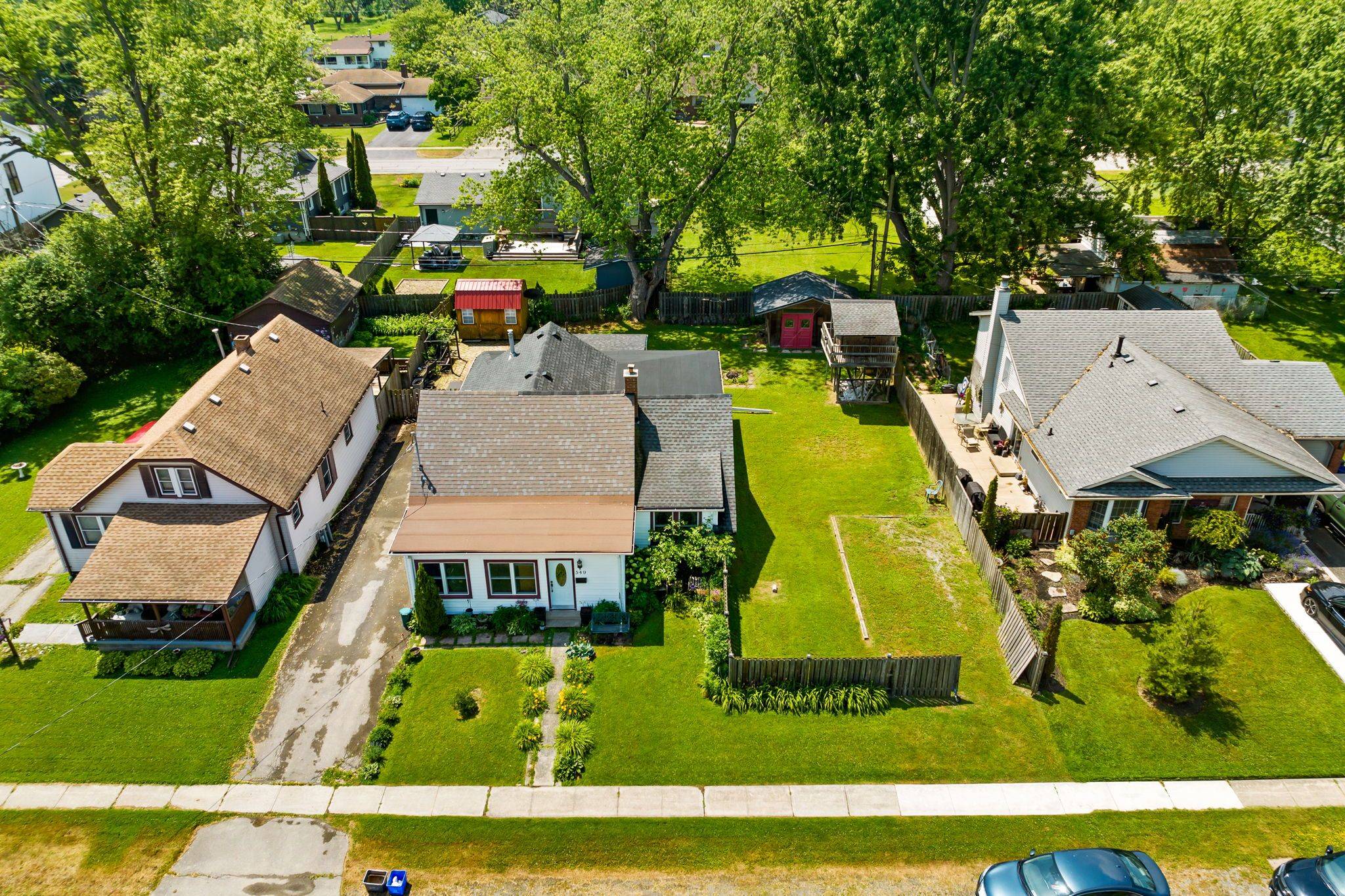 Fort Erie, ON L2A 5C5,549 Ferndale AVE