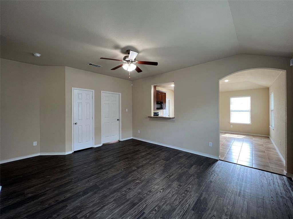 Fort Worth, TX 76106,4212 Mantis Street