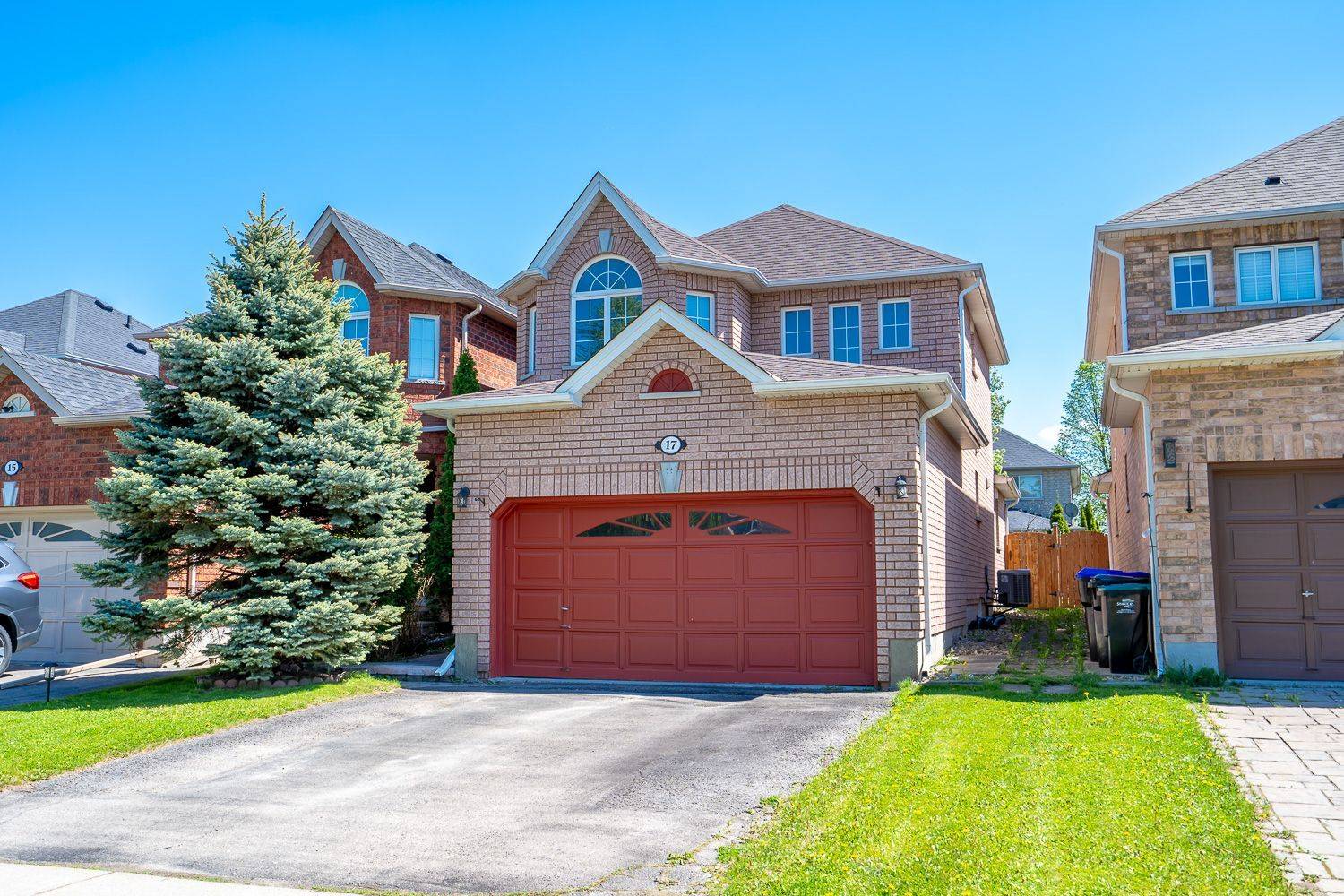 New Tecumseth, ON L9R 1Y3,17 Henderson CRES