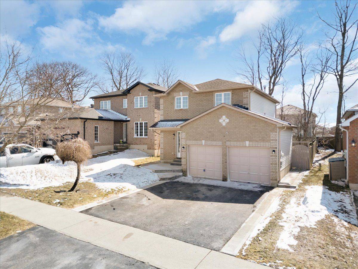 Barrie, ON L4M 6W4,3 Masters DR