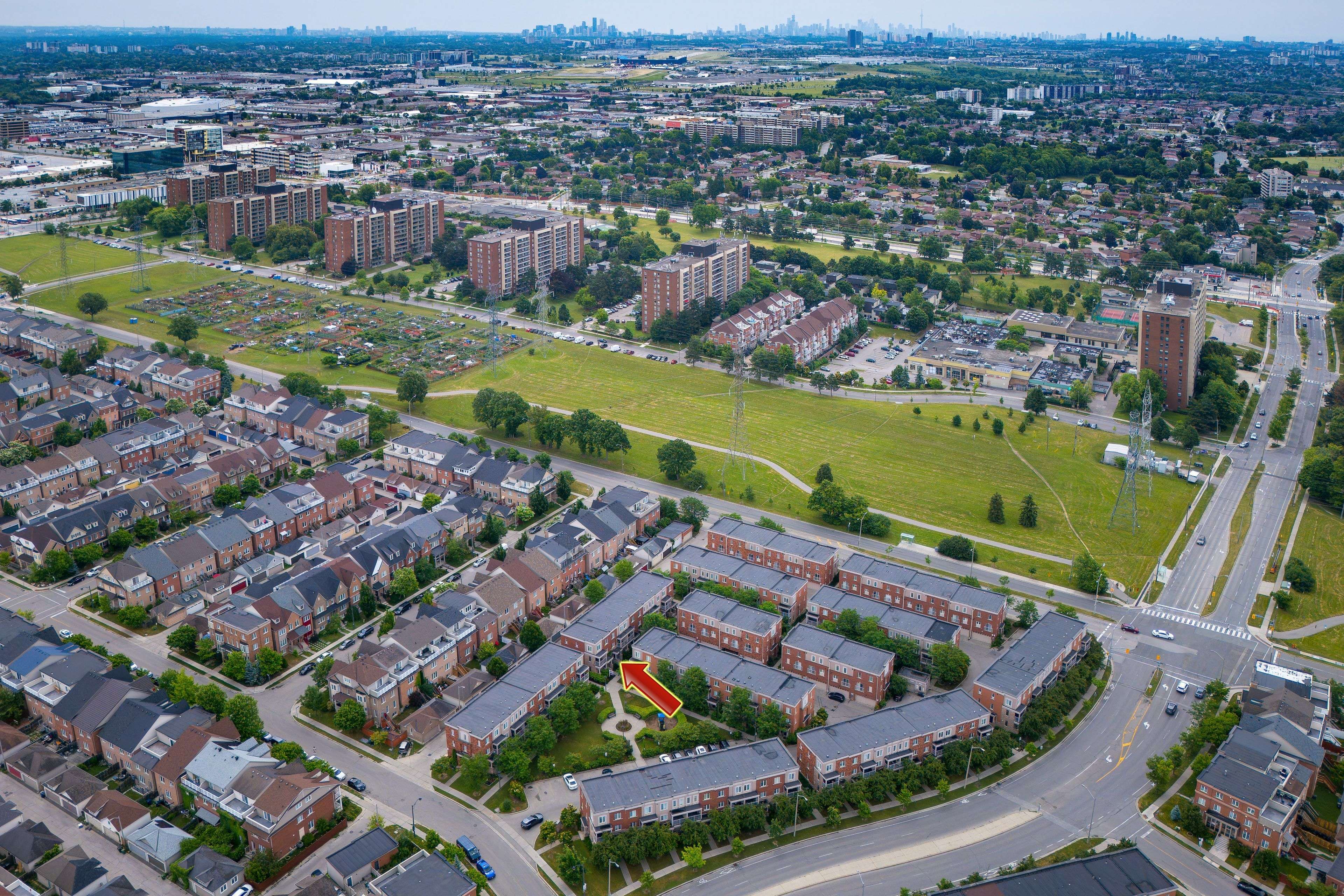 Toronto W05, ON M3J 3T7,365 Murray Ross Pkwy #29