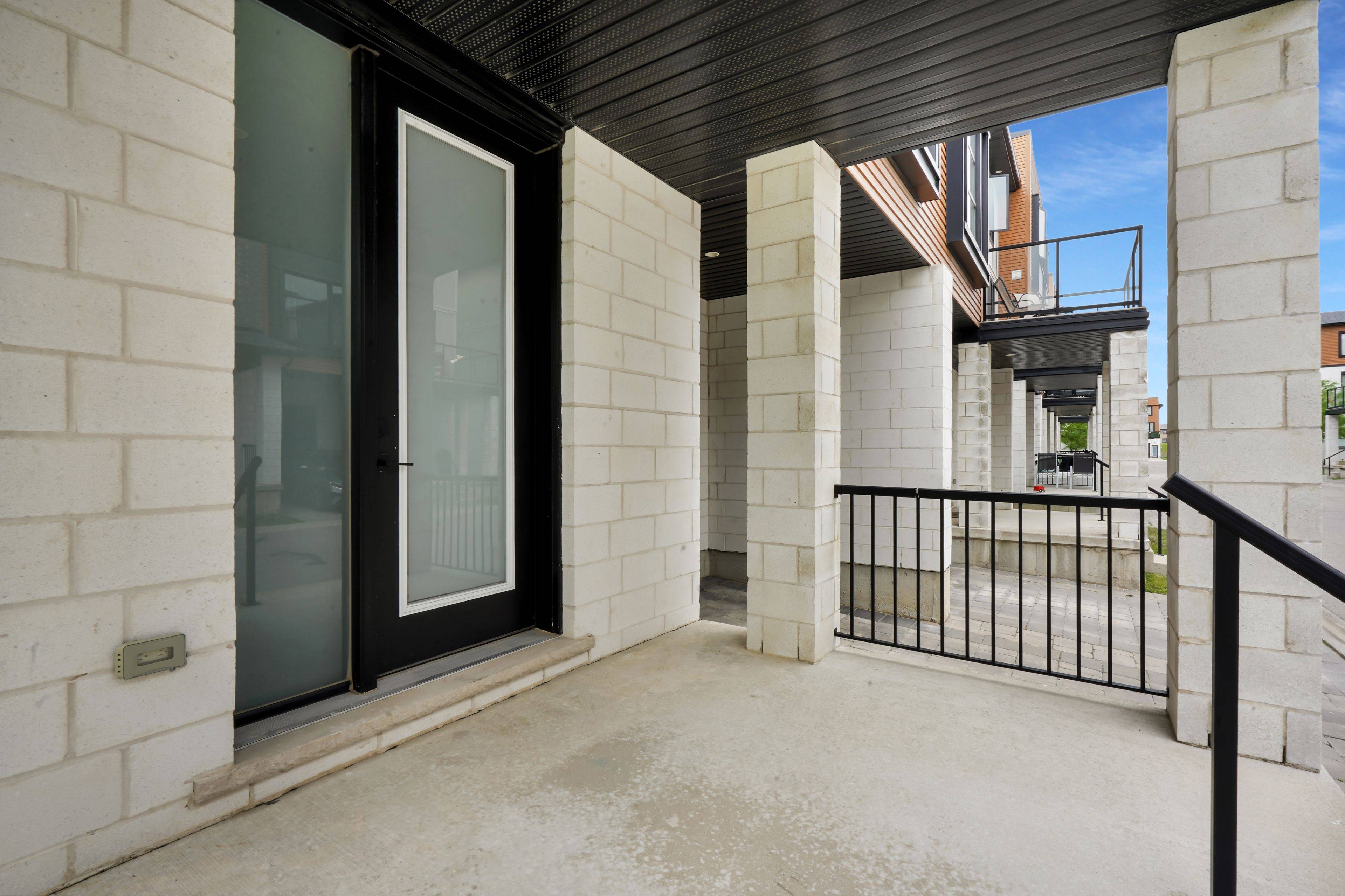 London North, ON N6H 0J7,956 Georgetown DR #956