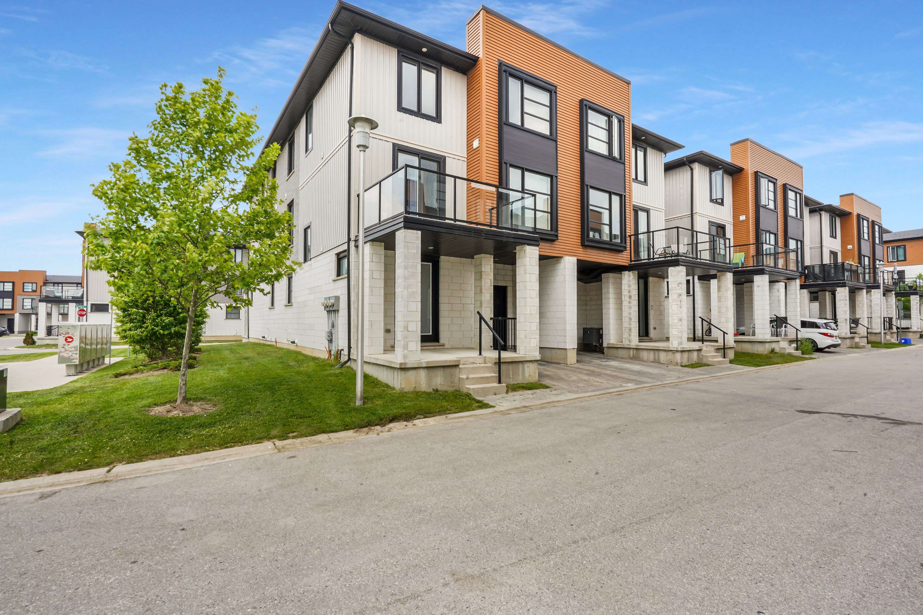 London North, ON N6H 0J7,956 Georgetown DR #956