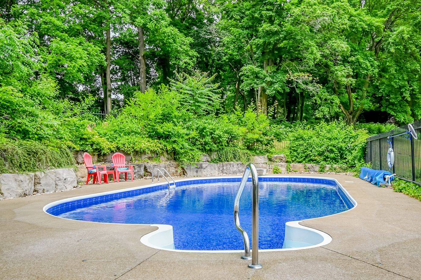 Pelham, ON L0S 1E0,9 SHALDAN LN
