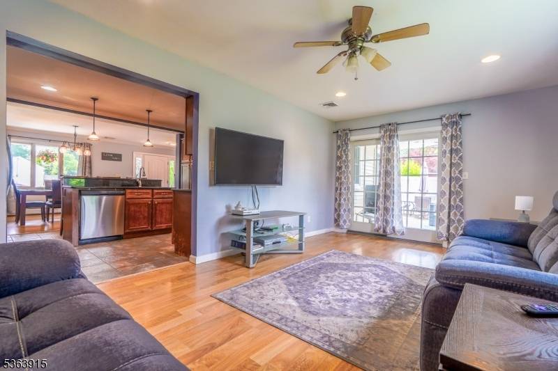 Little Falls Twp., NJ 07424,88 Bergen Dr