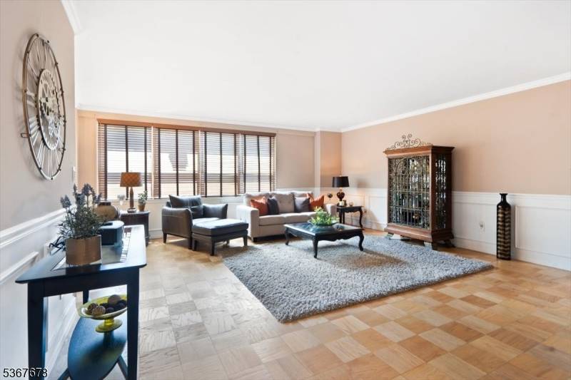 Glen Ridge Boro Twp., NJ 07028,926 Bloomfield Ave #1H
