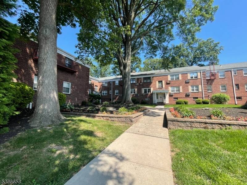 Garwood Boro, NJ 07027,54 3rd Ave #B06