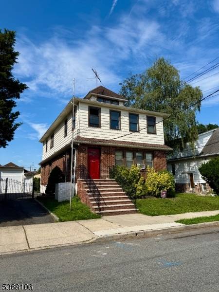 Clifton City, NJ 07012,181 Rowland Ave #2