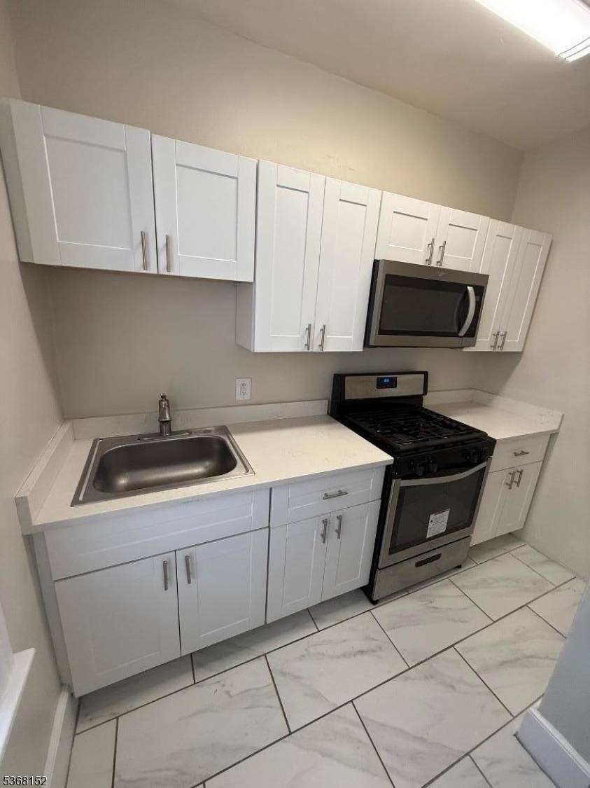Montclair Twp., NJ 07042,570 Bloomfield Ave #3