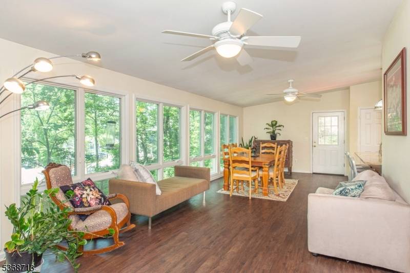 Denville Twp., NJ 07834,43 Longview Trl W