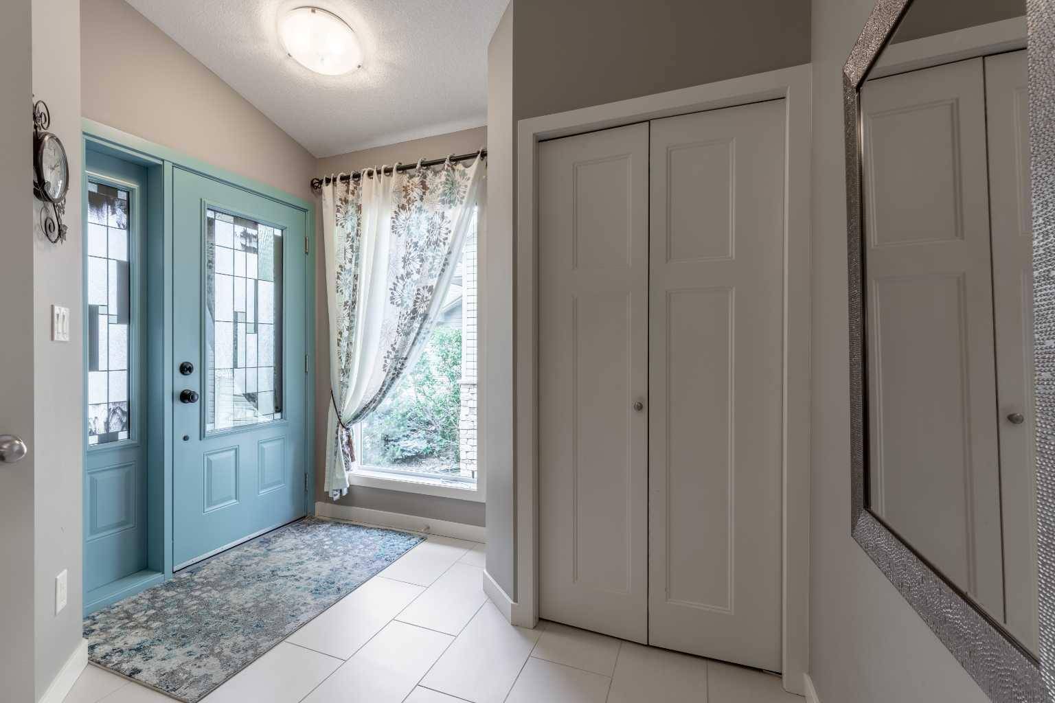 Lethbridge, AB T1J 5B7,294 Mt Sundial CT W
