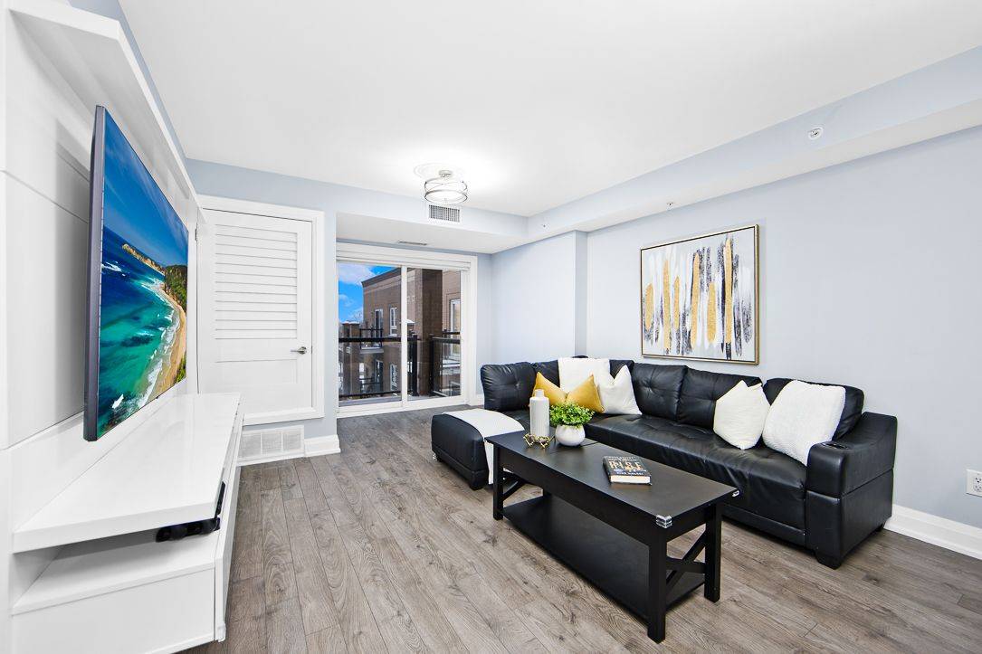 Whitchurch-stouffville, ON L4A 1Y7,481 Rupert AVE #315