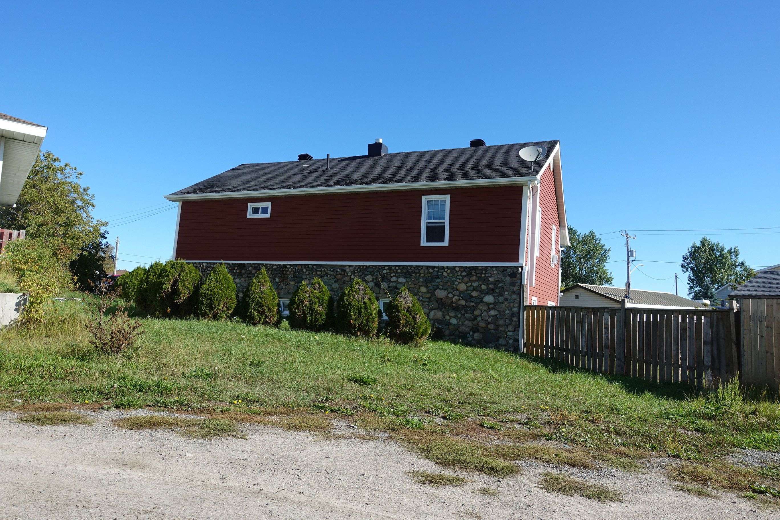 Timmins, ON P4N 3W8,683 Lemieux AVE
