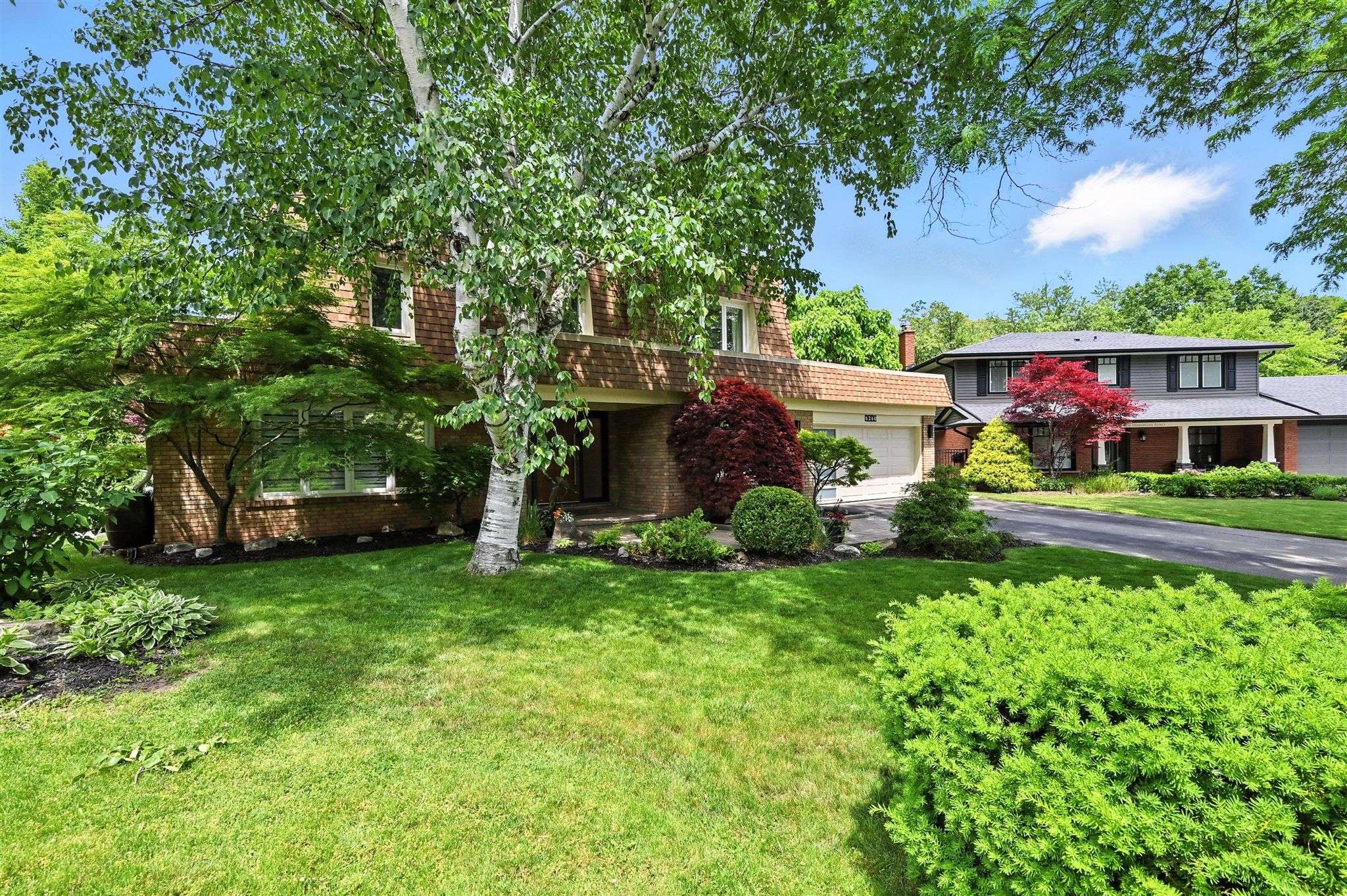Burlington, ON L7L 1P8,4240 Dunvegan RD