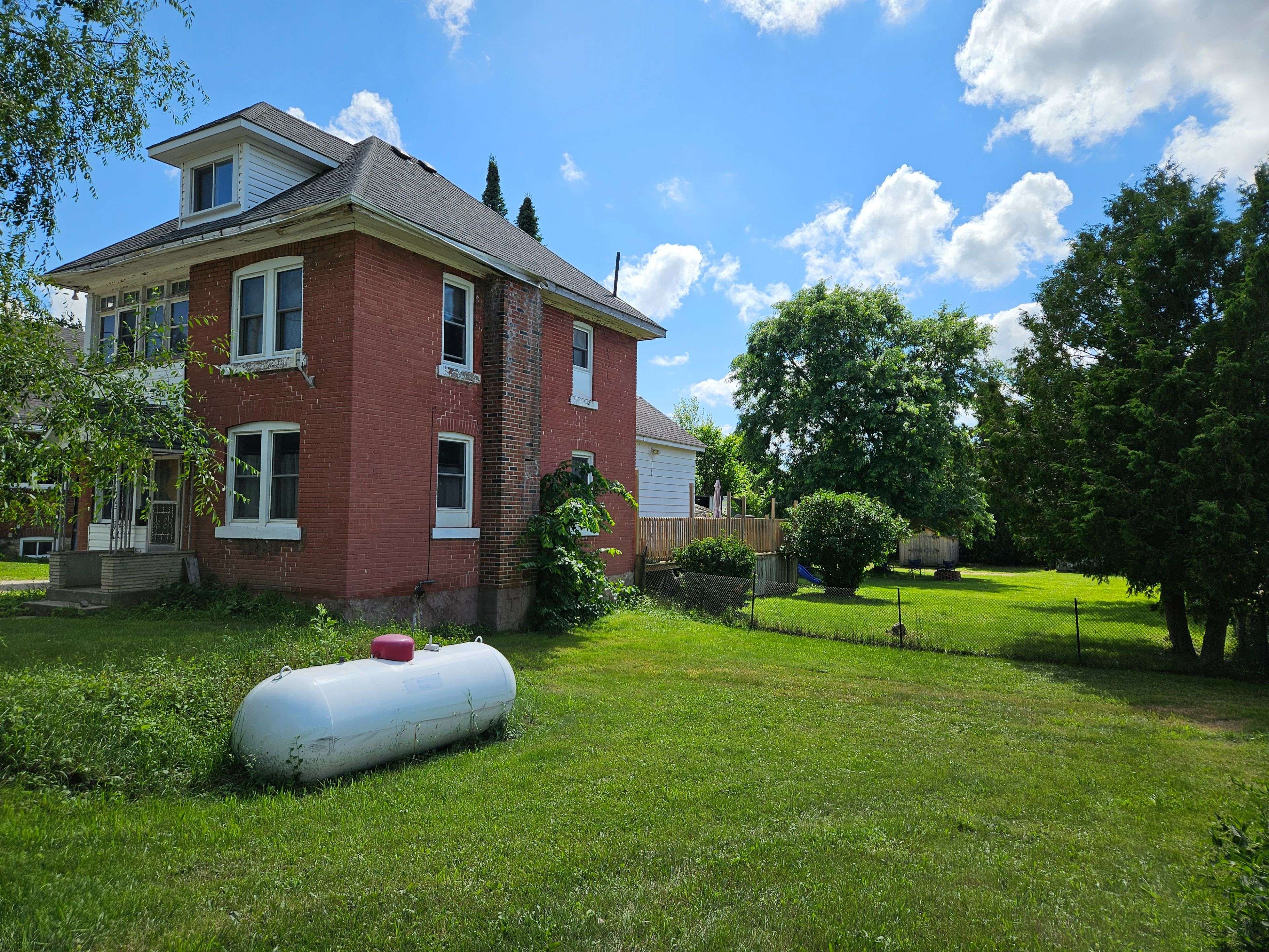 Chatsworth, ON N0H 1K0,136228 Grey Road 40 RD