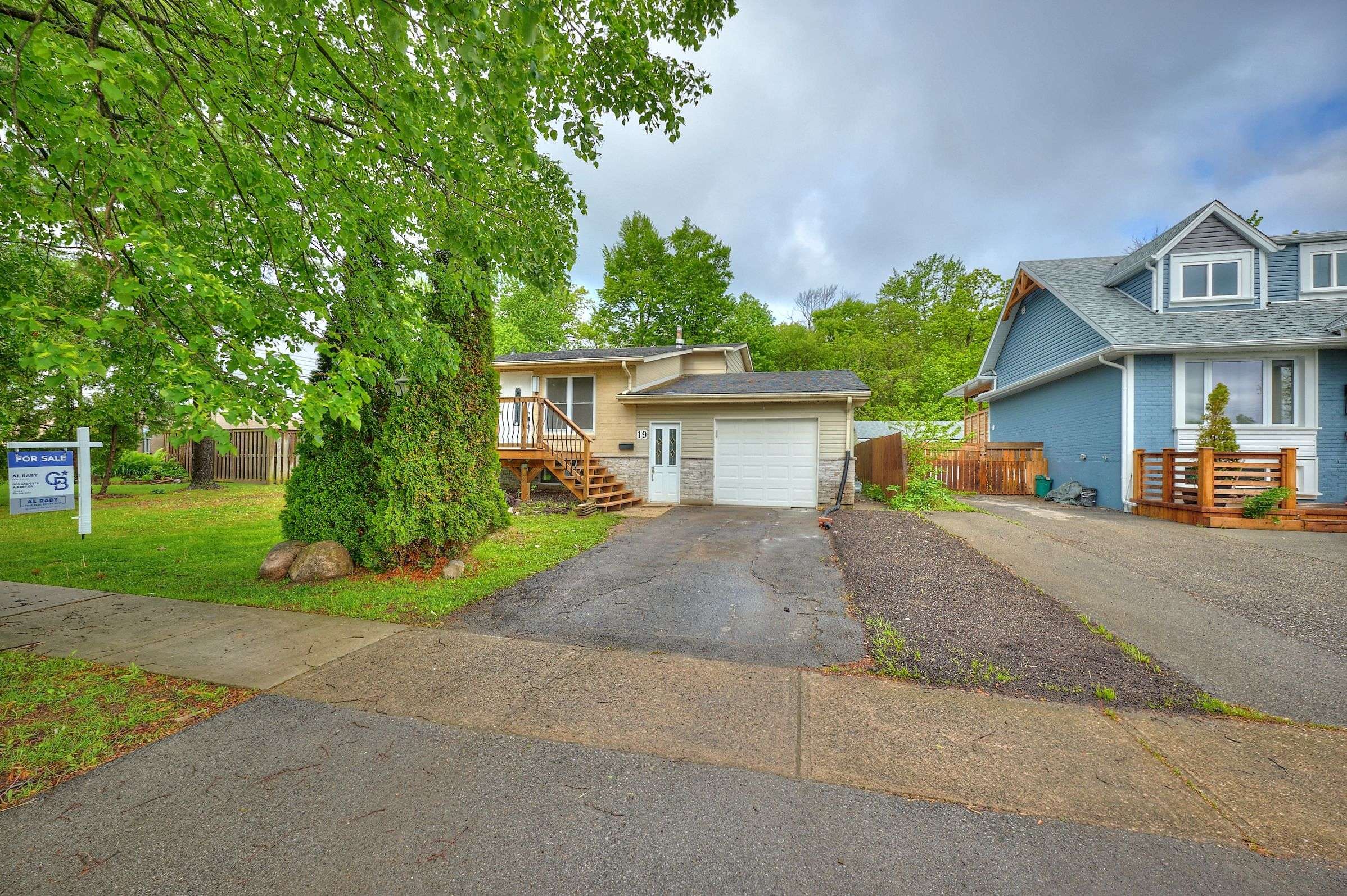 Welland, ON L3C 6B1,19 Leaside DR