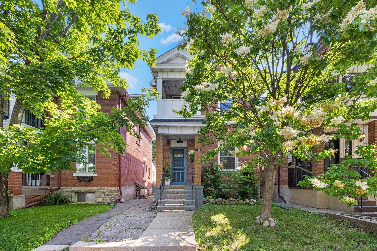 West Centre Town, ON K1Y 2C2,139 SPADINA AVE