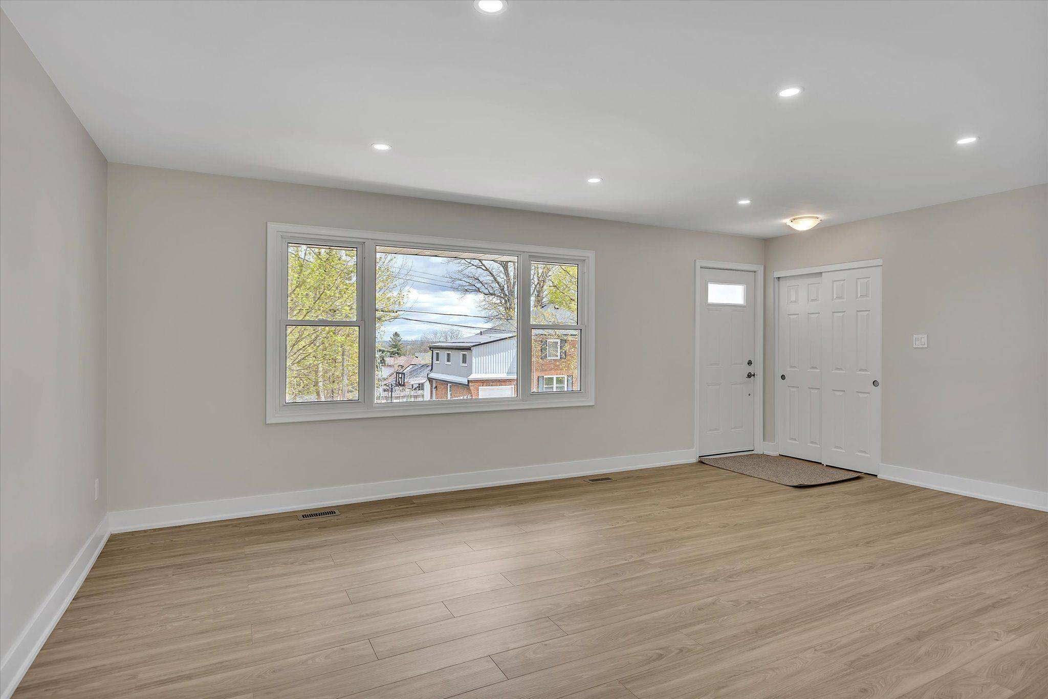 Peterborough Central, ON K9J 6A3,1243 Albertus AVE