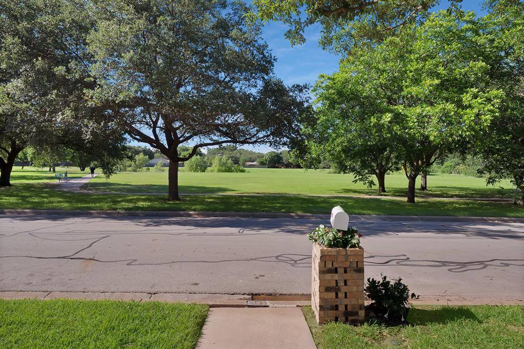 Fort Worth, TX 76133,4413 Willow Way Road