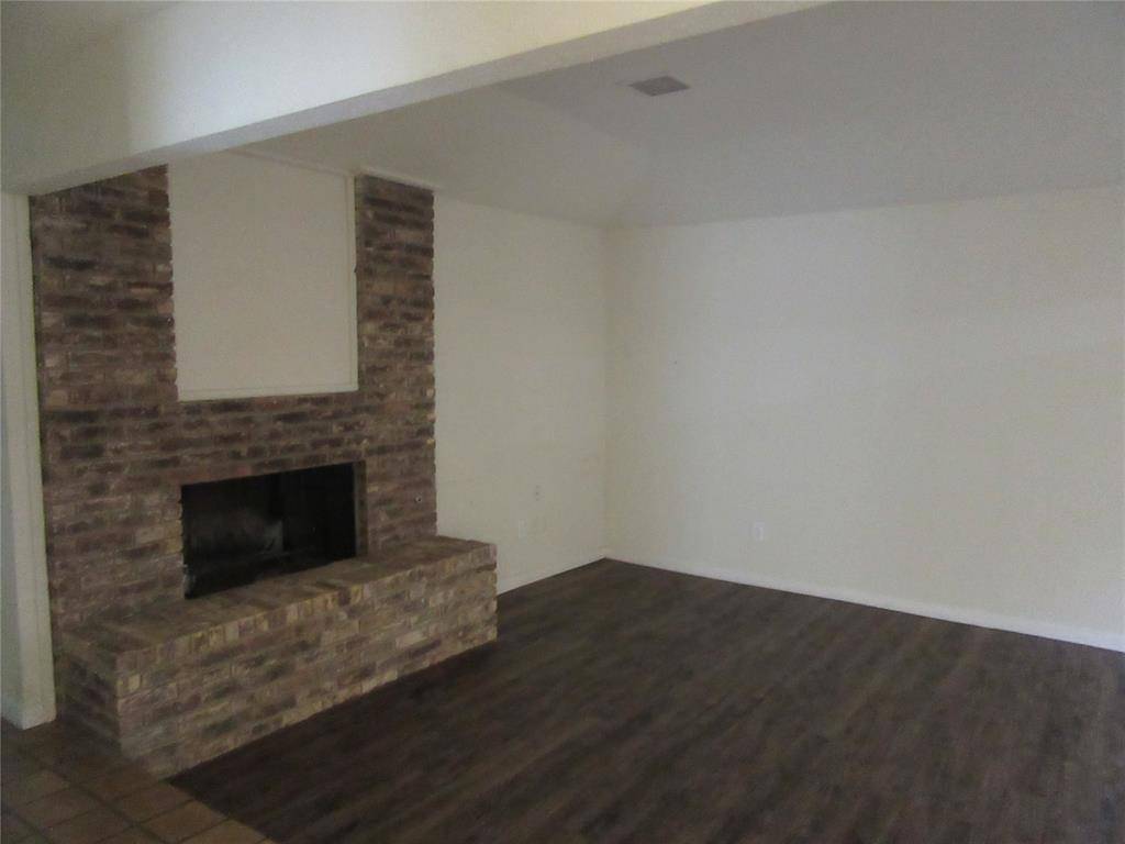 Dallas, TX 75238,9516 Summerhill Lane