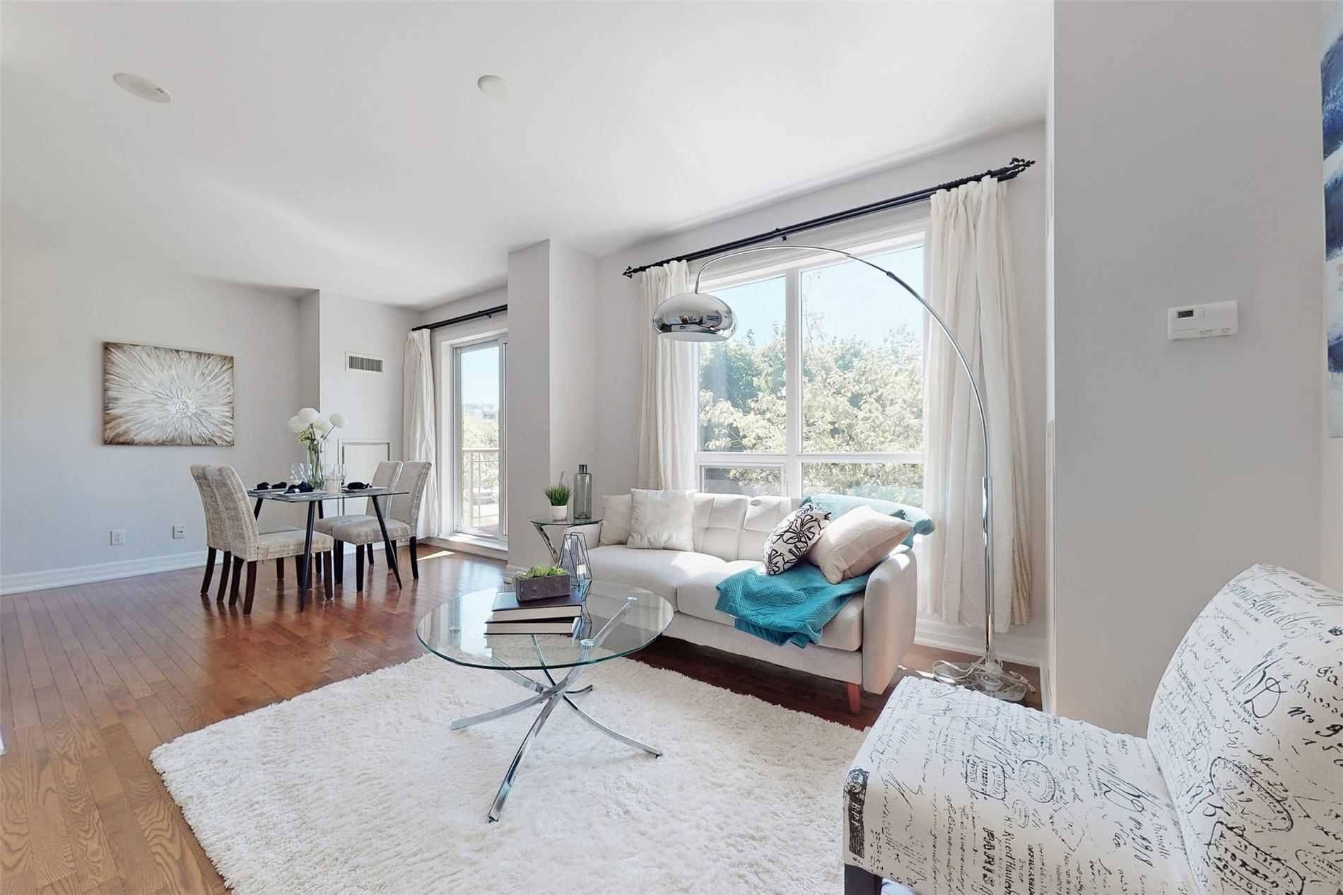 Toronto C15, ON M2K 0A7,15 Rean DR #204