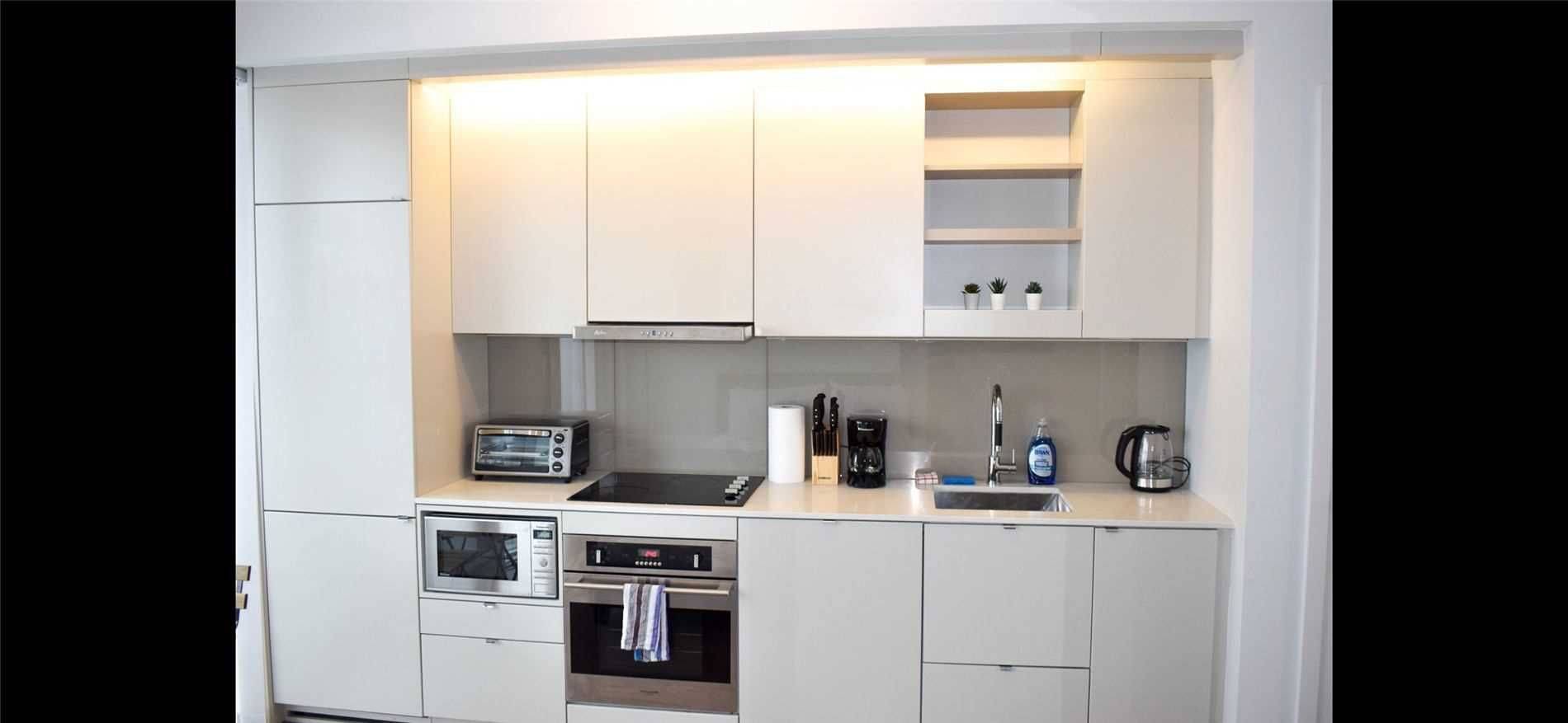 Toronto C01, ON M5V 0G6,101 Peter ST #2802