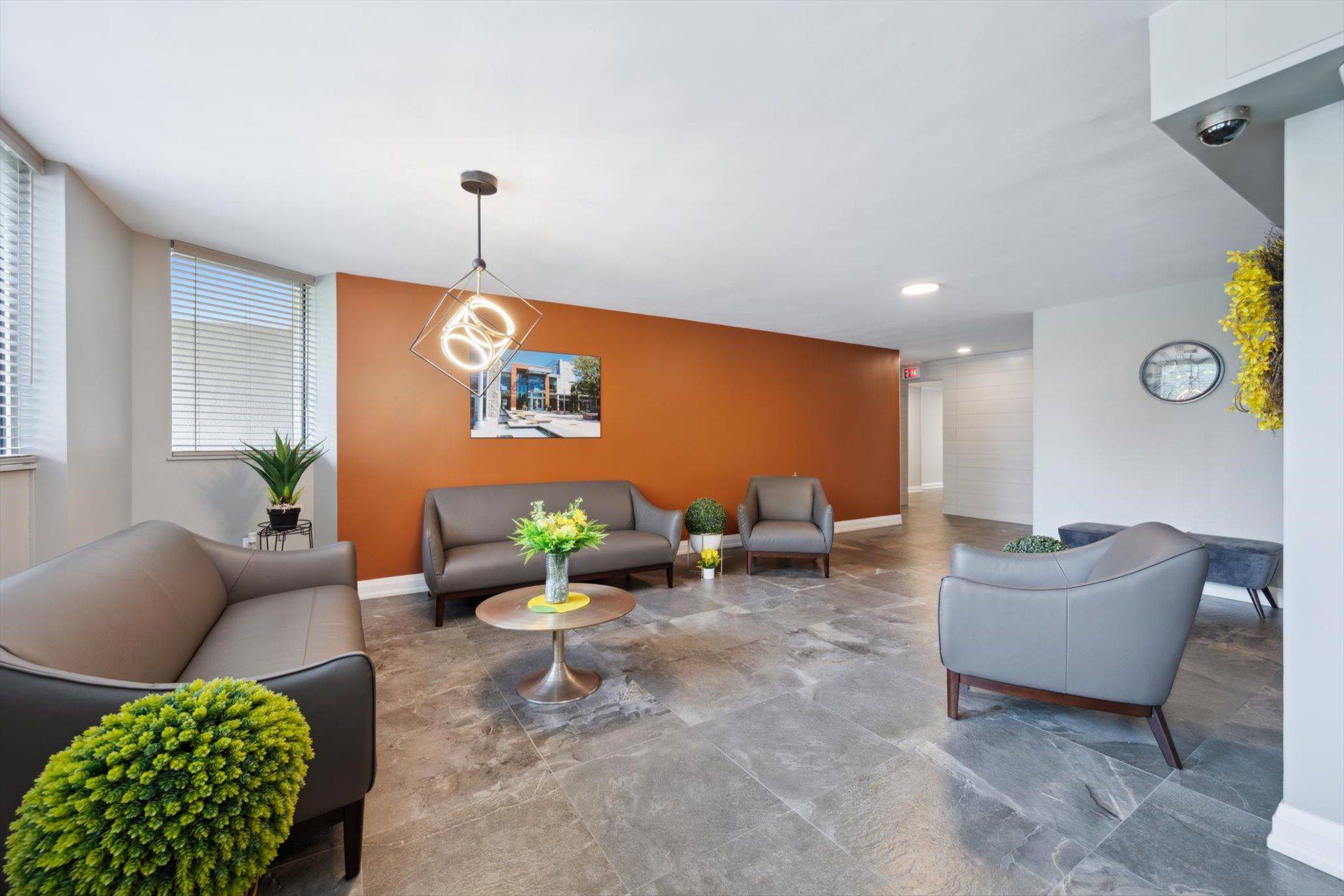 Milton, ON L9T 3X4,81 Millside DR #906